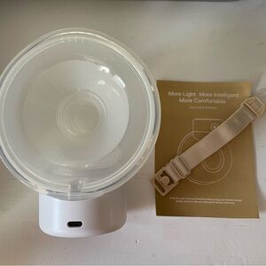 Hands free single breast pump